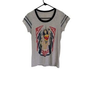 DC Comics Wonder Woman T-Shirt Universal Studios Orlando Size M